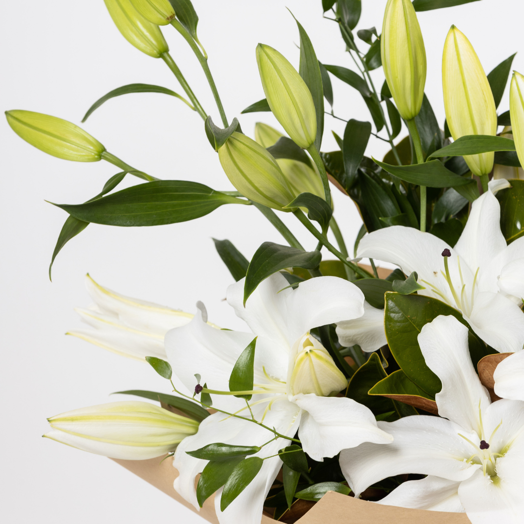 Lily Bouquet - Edelweiss Flowers